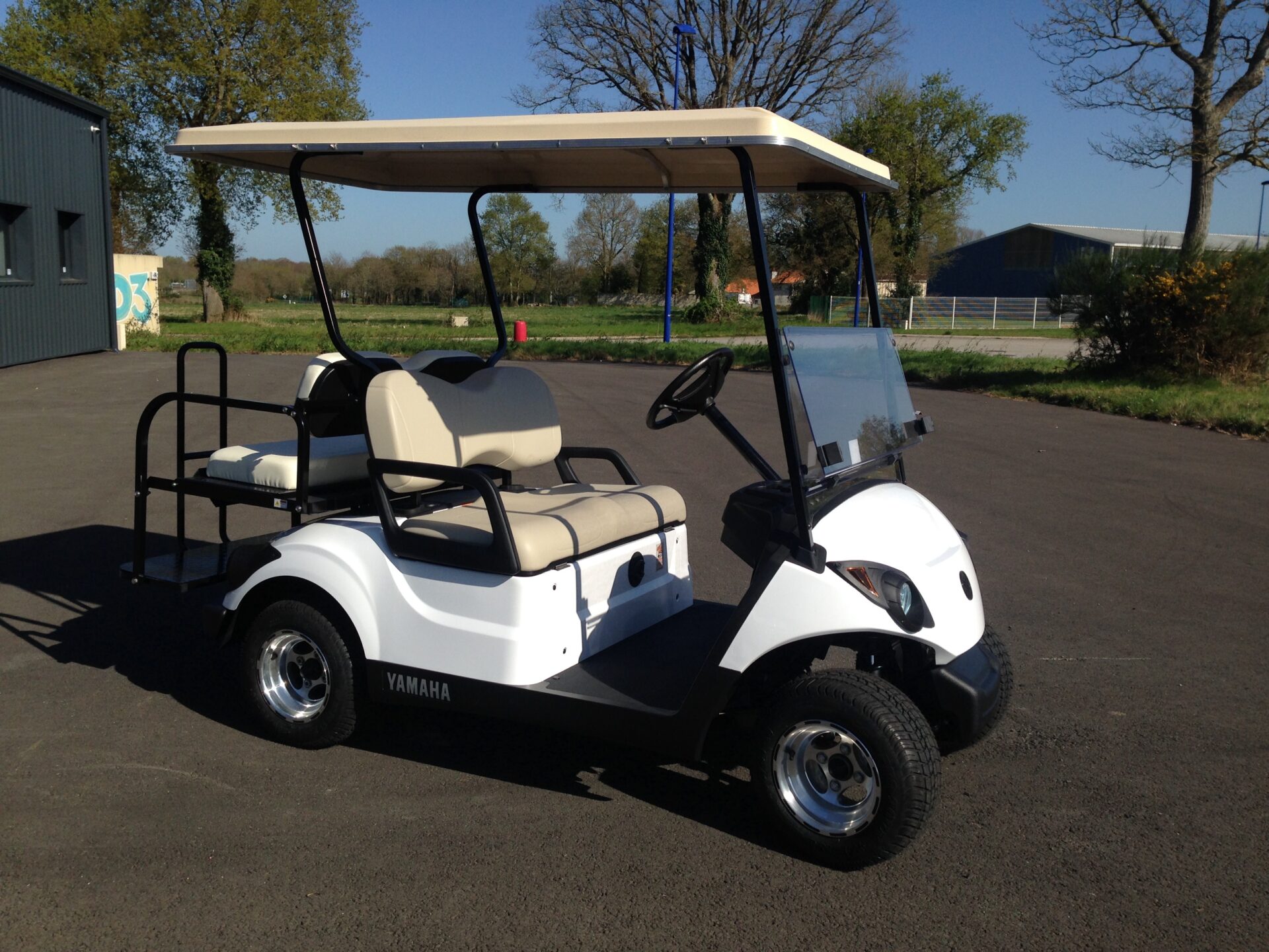 voiture de golf Yamaha Drive2 E-AC 4 places GolfCar
