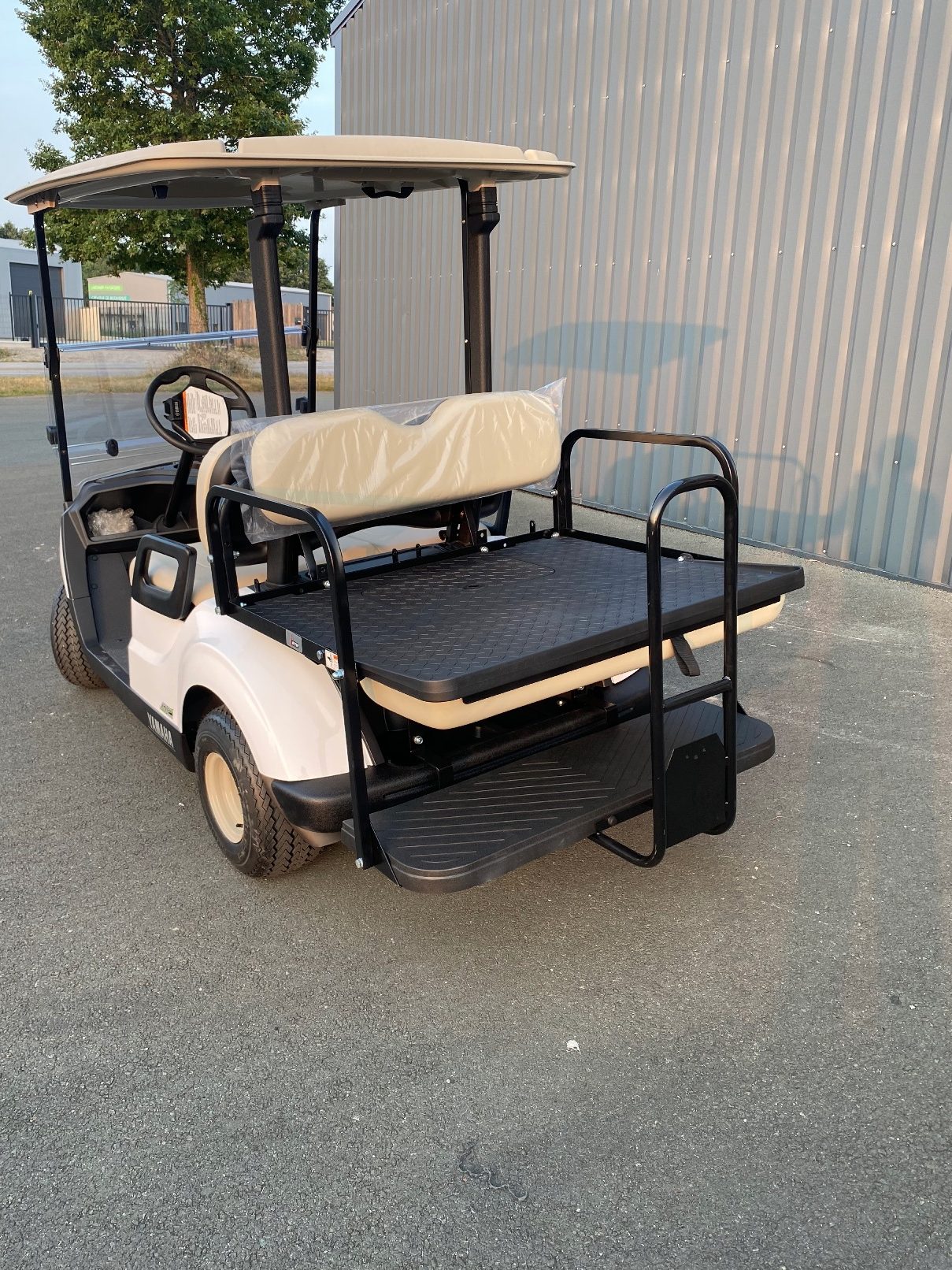 Voiture de golf Yamaha 4 places électrique GolfCar