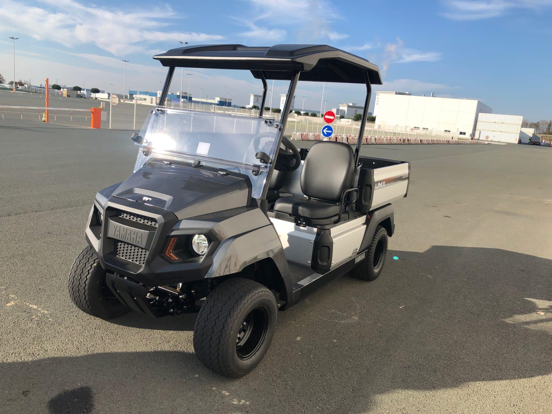 Yamaha UMX GolfCar