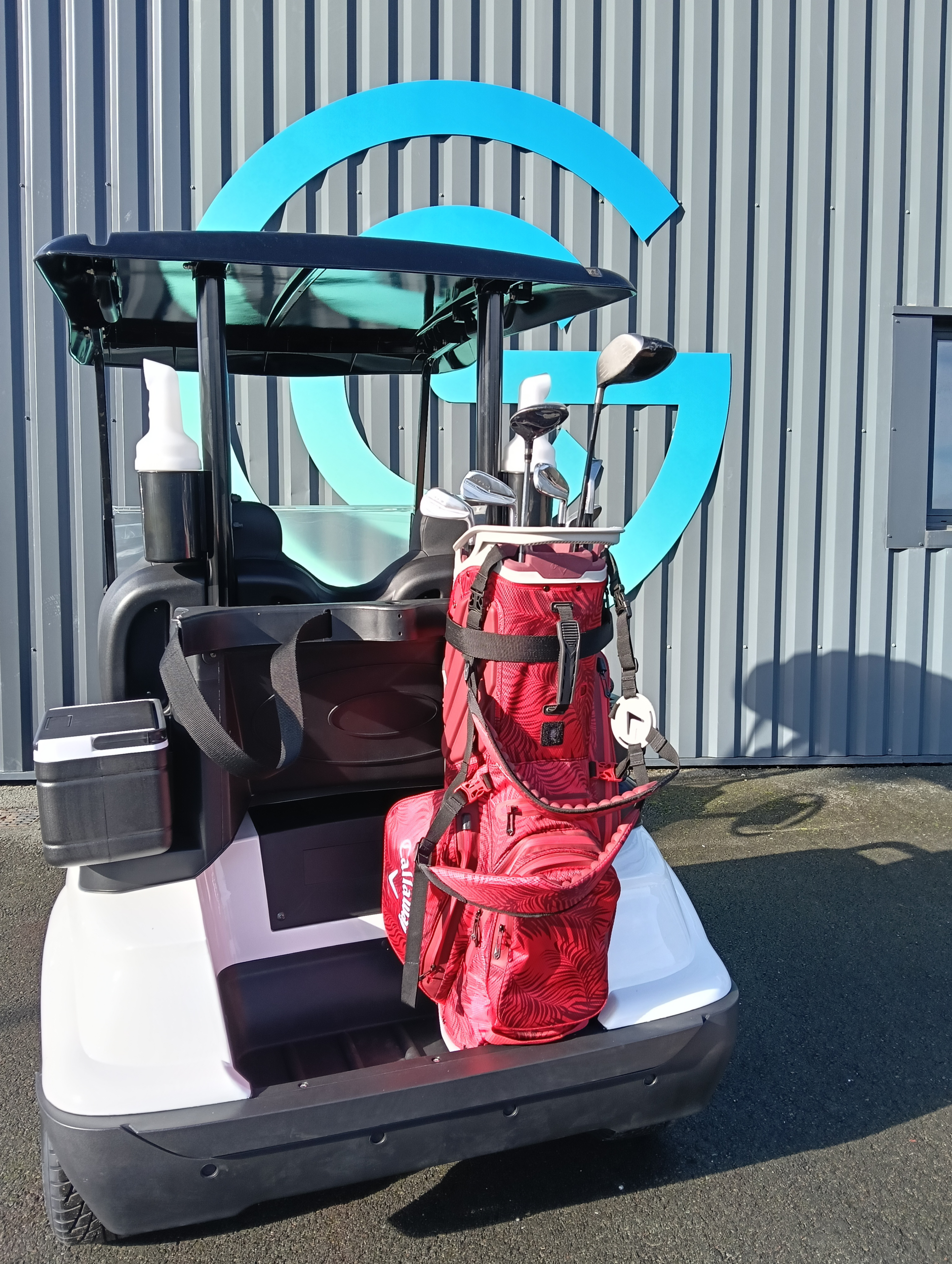 Golfette 2 places assises avec kit Golf premimum