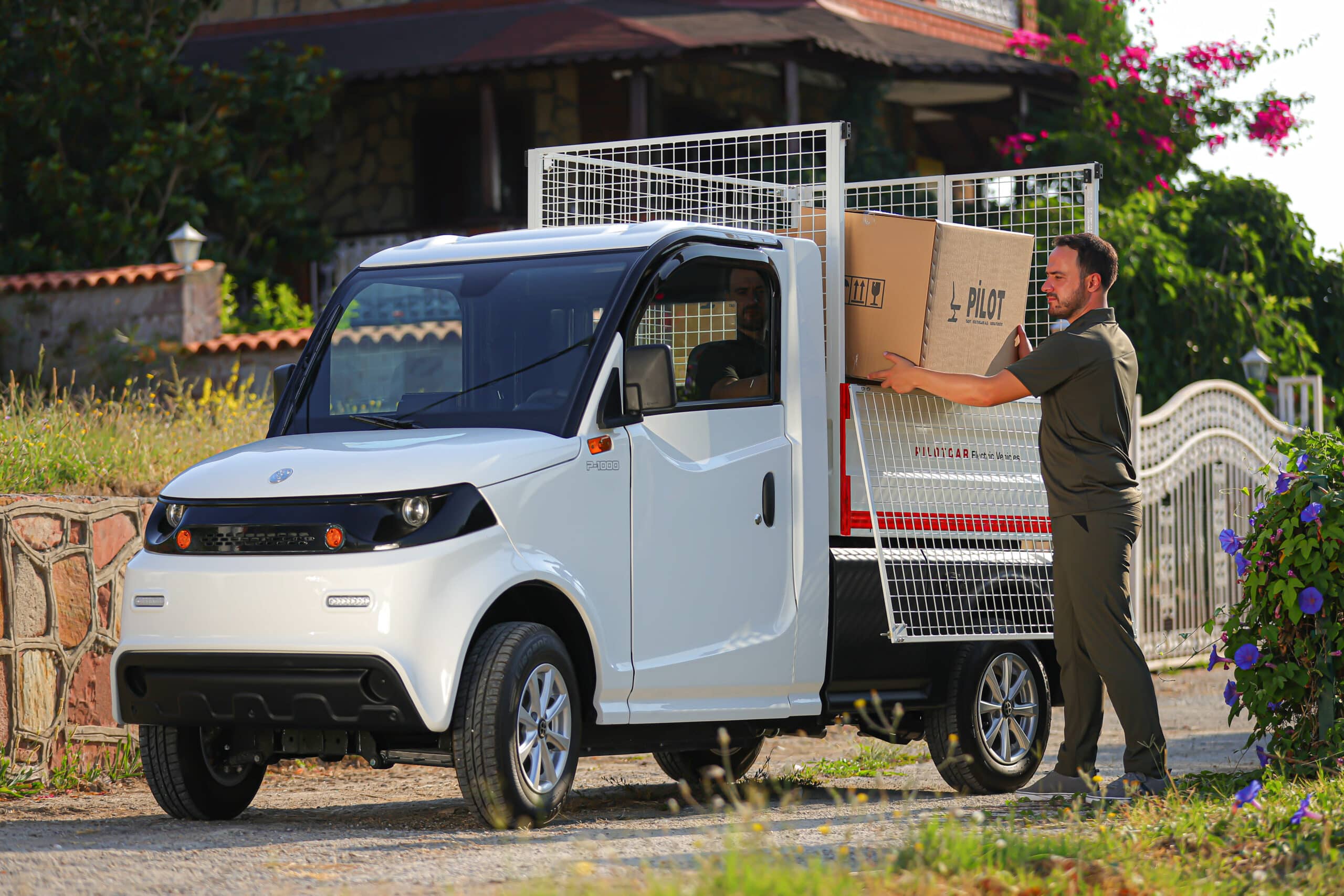 PilotCar P-1000 Utilitaire électrique homologué route