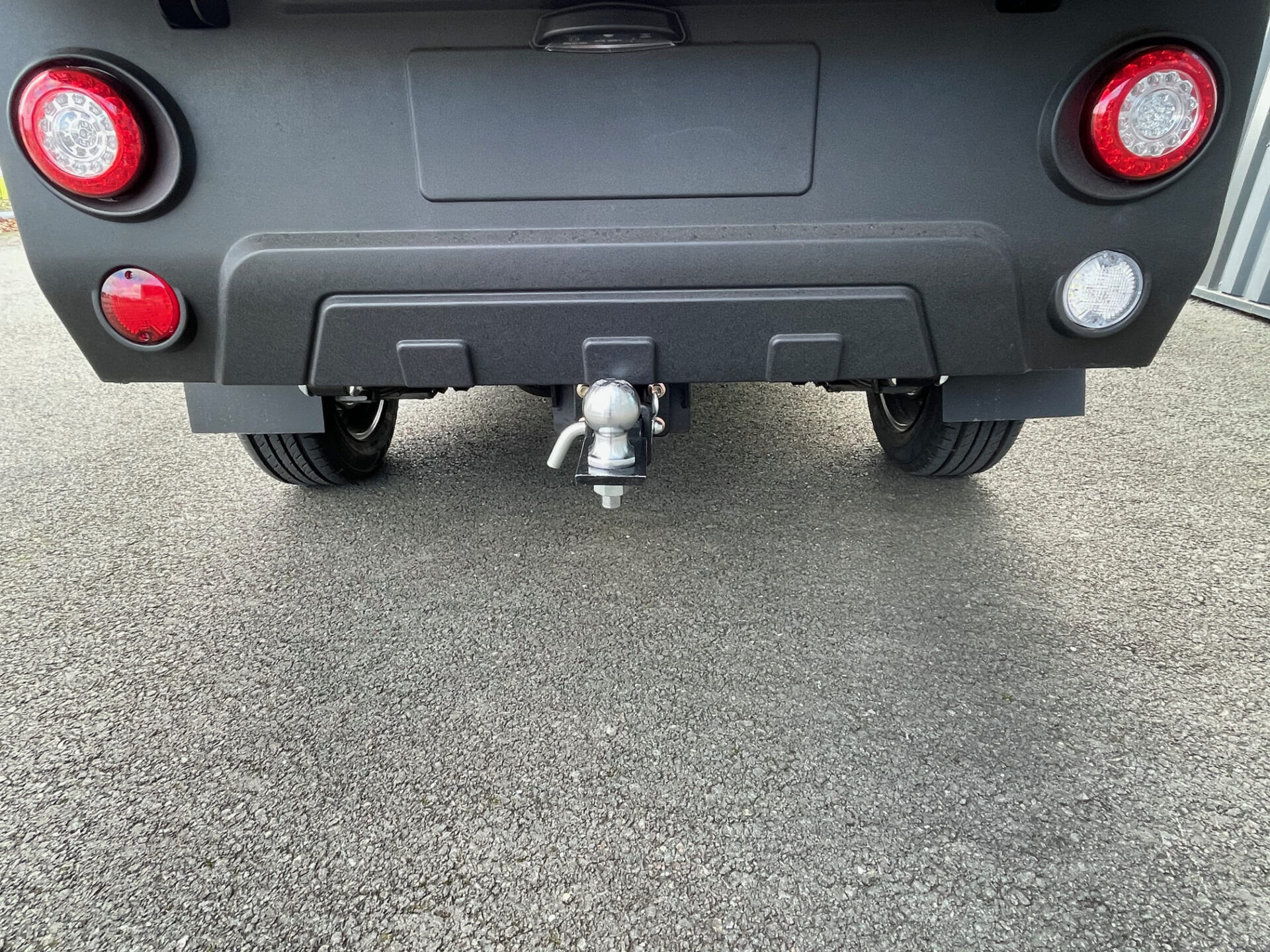 Véhicule homologué route electrique batterie lithium ZELEC GC-D2B