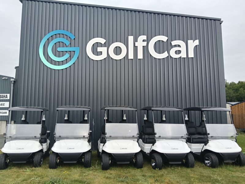 Golfettes en location pour un golf régional 2 places assises et kit golf